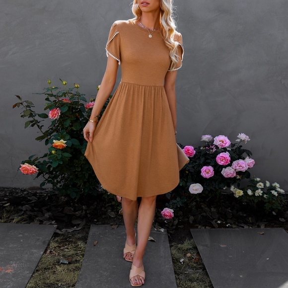 women's Round Neck Short Sleeve Mid Length Dress - Picture 15 of 16